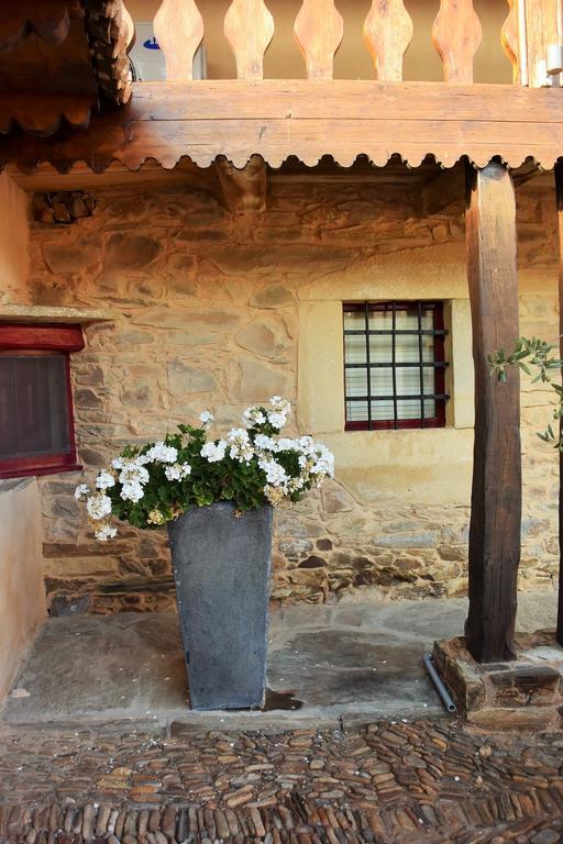 B&B A Ti Valderrey Buitenkant foto